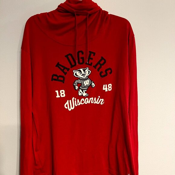 Under Armour Wisconsin Badgers Women's Long Sleeve Cowl Neck T-Shirt Szie XL Red - Picture 1 of 8